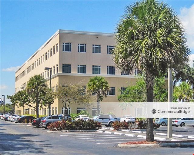8200 Doral