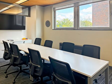 Office space for Rent at Regus - Des Moines - Grand Ave in Des Moines