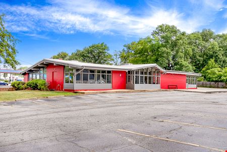 Commercial space at 1813 Laurens Rd in Greenville