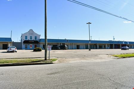 LaCroy Plaza - 3637 Debby Dr.