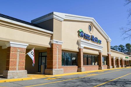 Commercial space at Lake Wylie Plaza in Lake Wylie