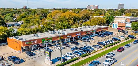 Commercial space at North Collins Retail Center in Arlington