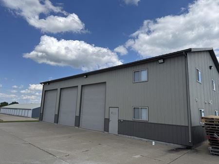 Industrial space for Rent at 2294 Trent St in Le Claire