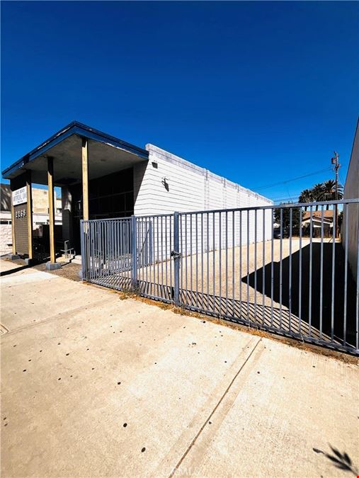2268 Long Beach Blvd
