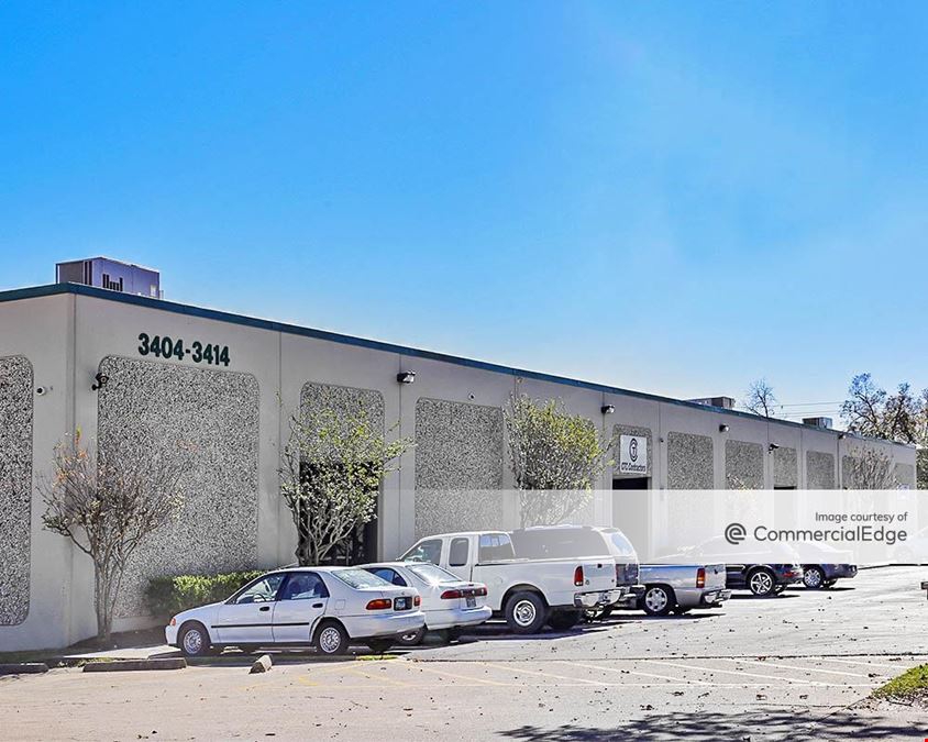 Pine Forest Business Center
