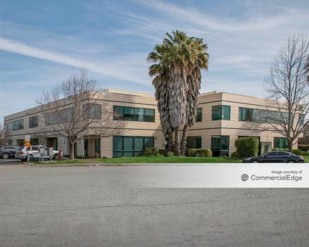 Industrial space for Rent at Lakepoint Business Park in Novato