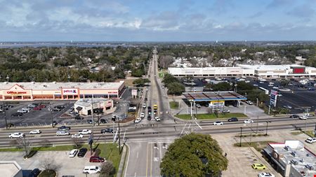 +/-3,000 SF Retail Unit in The Shoppes at Popps Ferry