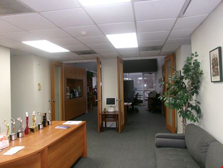 3200 SF Retail/Office | Base Rent from $17/SF + NNN