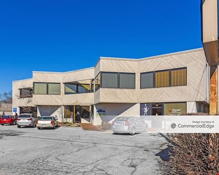 Office space for Rent at Howland Square in Warren