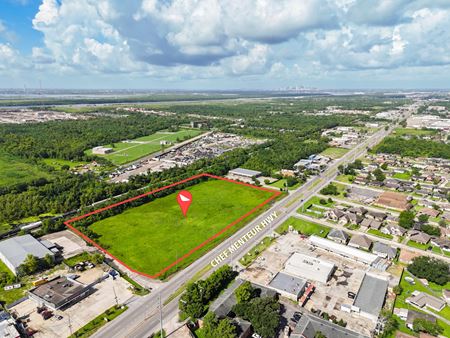 VacantLand space for Sale at ±6.77-Acre Development Site with ±700 FT Frontage in New Orleans