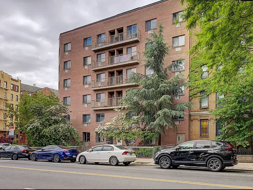 Fully Renovated 118-82 Metropolitan Ave Unit #1B Kew Gardens NY 11415  Retail, Medical, Office and Residential Mixed Use
