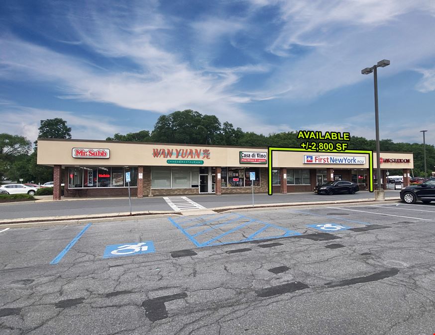 Market 32 Anchored Shopping Center