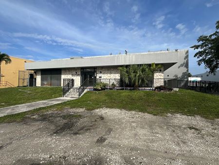 Industrial space for Rent at 5295 NW 163rd St in Miami Gardens