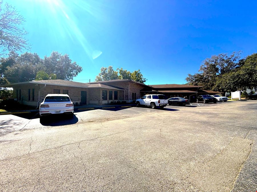 3861 Oakwater Circle