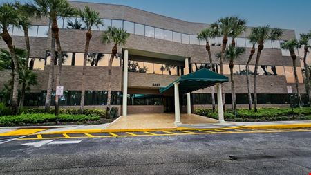 Pine Island Commons - Premier Office Space