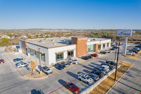 Retail space for Sale at LA Fitness in Helotes