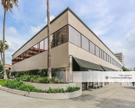 Office space for Rent at Barrington Plaza Commercial in Los Angeles