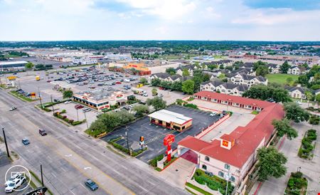 Retail space for Sale at Take 5 Oil Change in South Houston