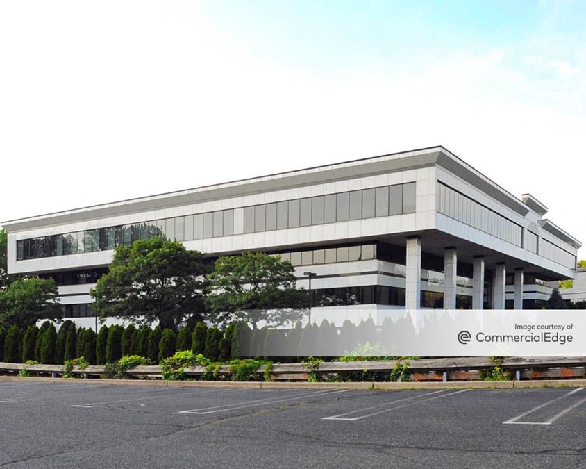 Paramus Corporate Center