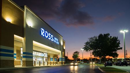 Retail space for Rent at Unigold Shopping Center in Winter Park