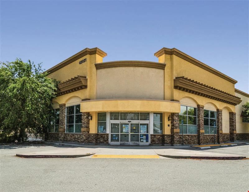 Former Rite Aid | Signalized Hard Corner