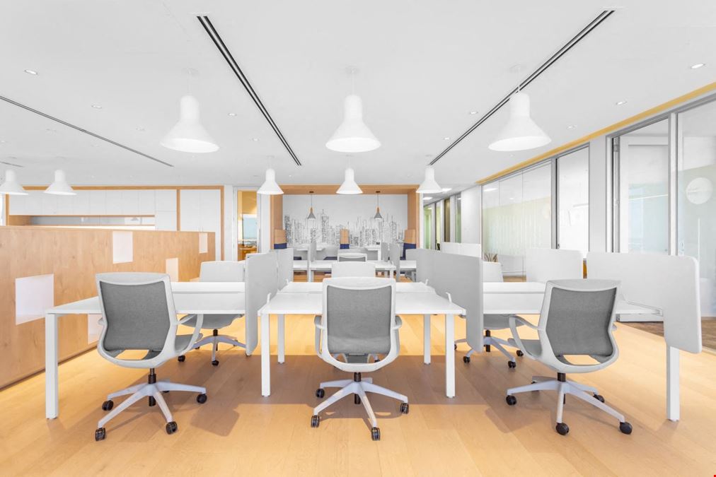 Regus - Plaza 600