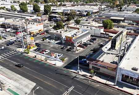 Fixturized Restaurant in 7 Eleven + El Pollo Loco Anchored Center