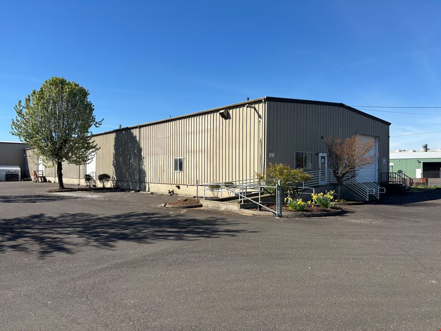 250 SE Booth Bend Rd