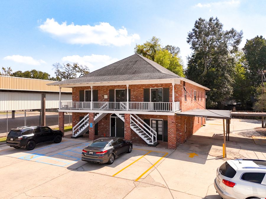 Renovated and WellLocated Office Building for Lease 3968 North Blvd