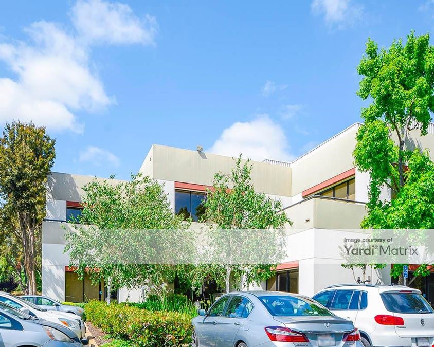 Oak Creek Business Center