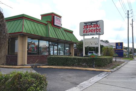 Retail space for Sale at Aloma Ave Fast-Food Restaurant in Winter Park
