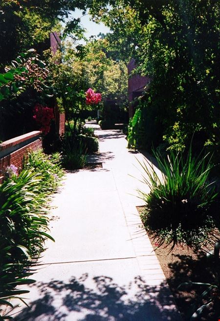 Office space for Rent at 6061-6079 N. Fresno Street in Fresno