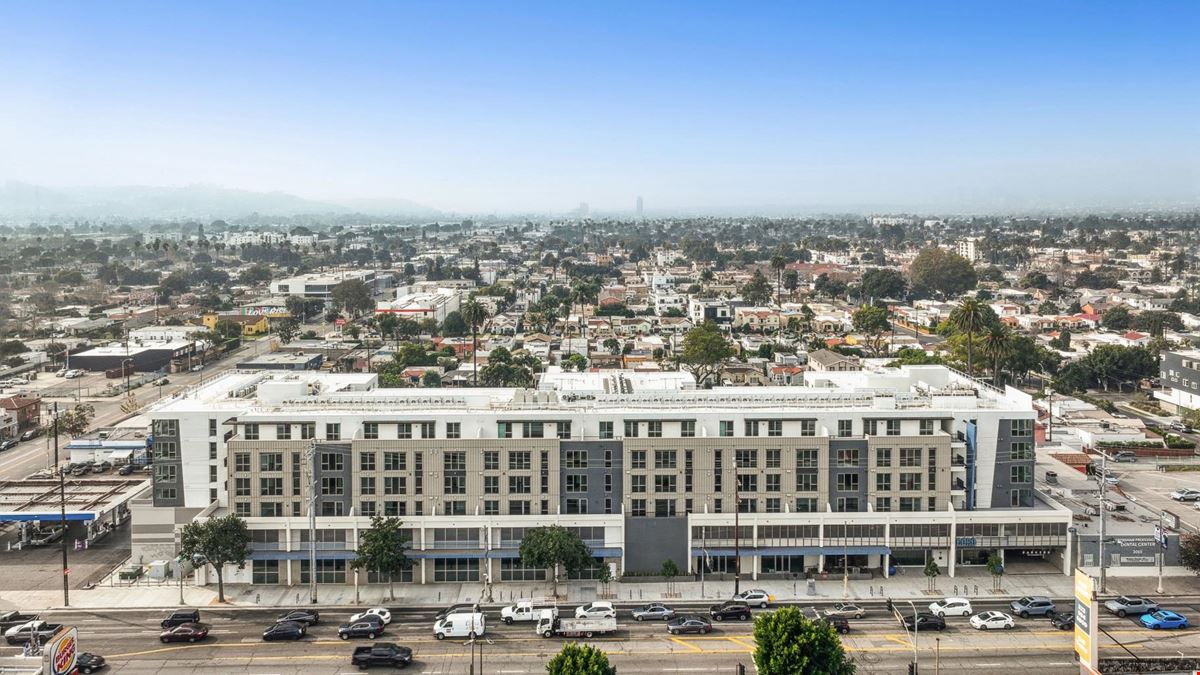 3045 Crenshaw Blvd - CORO