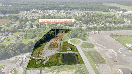 Commercial space at 435 Twin Oaks Drive in Dover