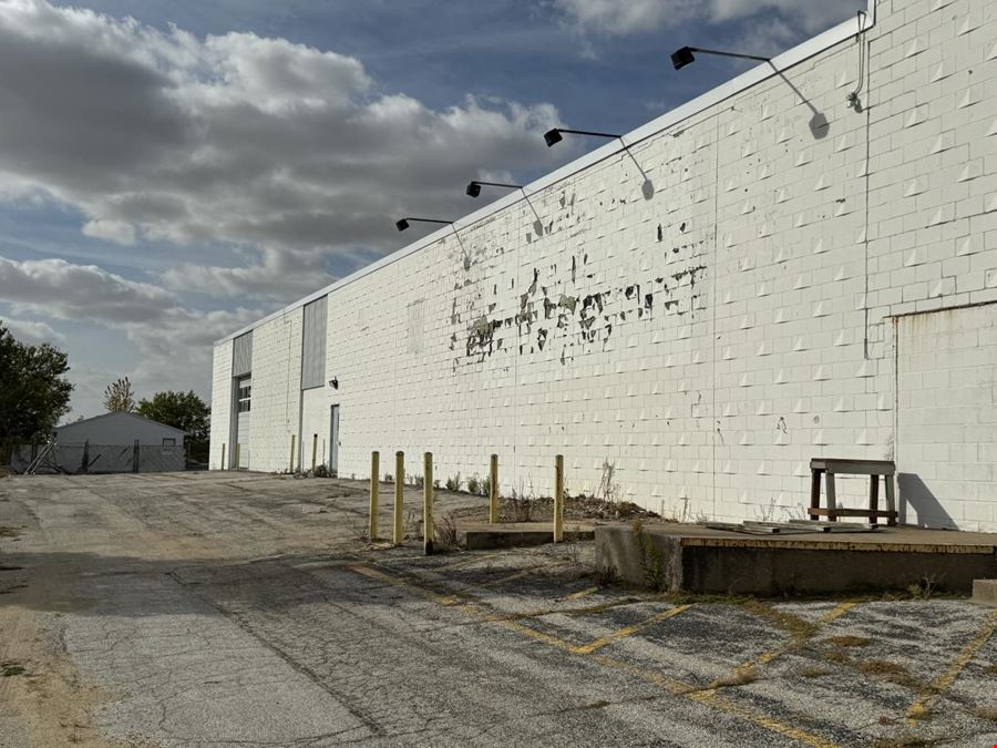 4020 N Brady Street, Lease 4020 N Brady Street, Davenport, IA 52806