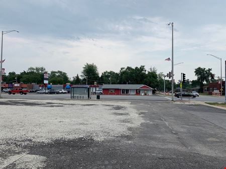 Lot at Signalized Intersection
