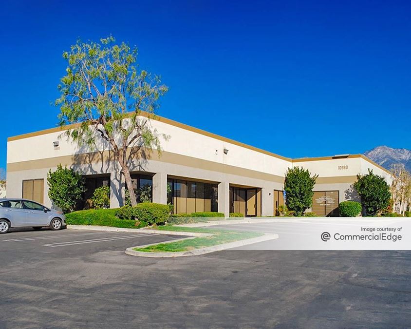 Arrow Business Center
