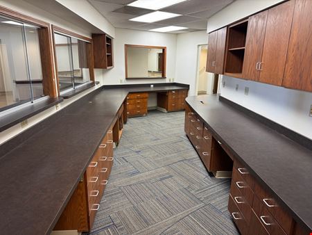 2007 W Franklin St Suite B