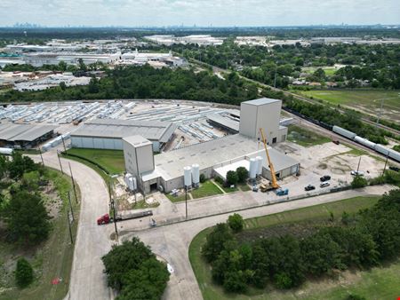Industrial space for Rent at 8615 Golden Spike Ln in Houston