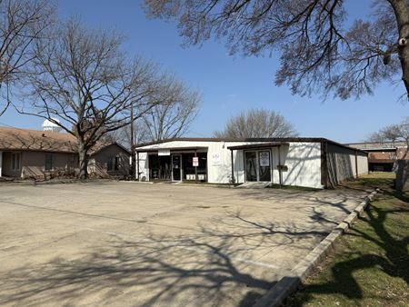 Retail space for Sale at 203 E Worth St in Grapevine