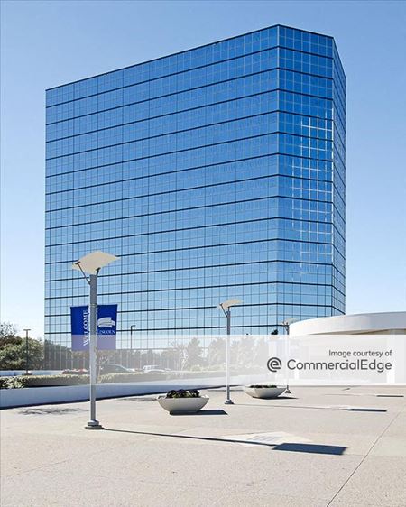 Commercial space at Three Lincoln Centre in Dallas