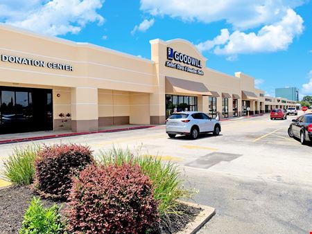 Retail space for Rent at University Plaza in Houston