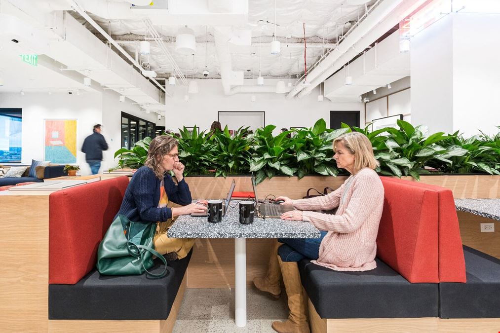WeWork - Crossroads