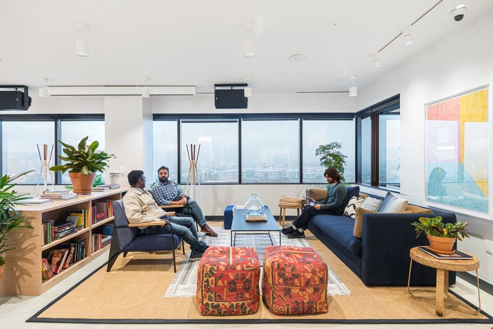 WeWork - Crossroads