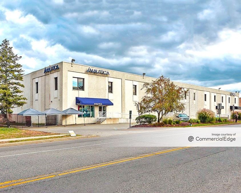 Harmon Cove - 60 Enterprise Avenue North