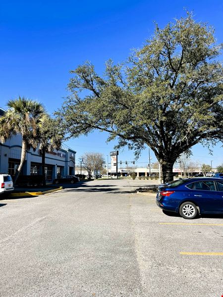 MOVE IN SPECIAL:  Main Street Plaza Shopping Center:  Walmart Shadow Center