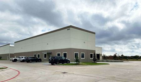 Industrial space for Rent at Clay Commerce Park in Katy