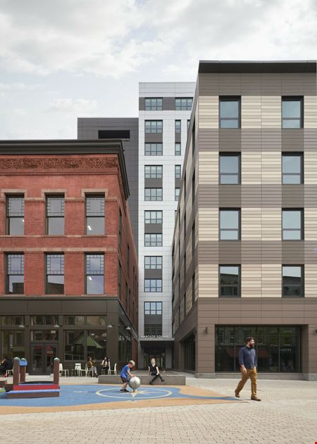 Harold's Square - Restaurant Space
