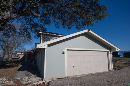 7765 FM 482 - Office