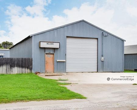 Industrial space for Rent at 204-220 Valley Lane in Kennedale